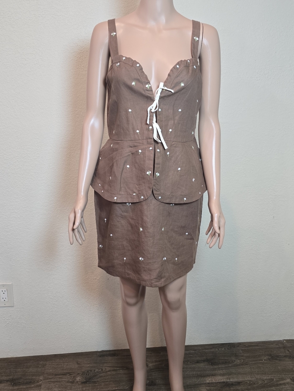 Fanm Mon Helaina Brown Floral Embroidered Sheath Peplum Mini Dress SZ L - NWT - Picture 13 of 14